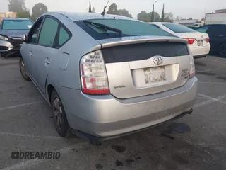 2006 Toyota Prius with VIN JTDKB22U667523196, listed as a IAAI auction lot 41865639 with 282,399 mi miles. Bid and sale history available at carsss.com. Image 3.
