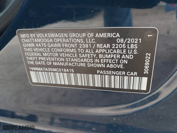 2021 Volkswagen Passat 2.0T R-Line with VIN 1VWMA7A35MC018415, listed as a IAAI auction lot 41908608 with 61,669 mi miles. Bid and sale history available at carsss.com. Image 9.