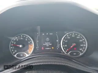 2017 Jeep Renegade Latitude with VIN ZACCJABB2HPG07439, listed as a IAAI auction lot 42092602 with 119,364 mi miles. Bid and sale history available at carsss.com. Image 7.