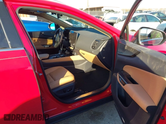2025 Lexus NX 350 Luxury with VIN 2T2HGCEZ4SC065851, listed as a IAAI auction lot 41063792 with 1,061 mi miles and . Bid and sale history available at DreamBid. Image 5.