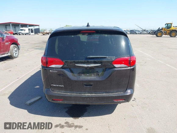 2017 Chrysler Pacifica Touring with VIN 2C4RC1DG7HR695171, listed as a IAAI auction lot 42230782 with 114,273 mi miles and . Bid and sale history available at DreamBid. Image 16.