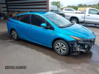2017 Toyota Prius Plus z VIN JTDKARFP7H3054274, wystawiony jako IAAI lot #41895306 z przebiegiem 137 414 mil mil oraz . Historia ofert i sprzedaży dostępna na DreamBid. Obrazek 1.