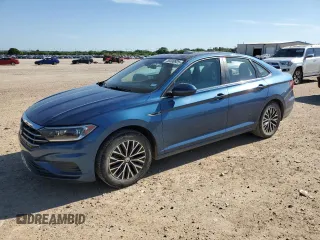 2019 Volkswagen Jetta SEL z VIN 3VWE57BU5KM059736, wystawiony jako Copart lot #56608925 z przebiegiem 110 555 mil mil oraz Czysty tytuł • Clean title. Historia ofert i sprzedaży dostępna na DreamBid. Obrazek 1.