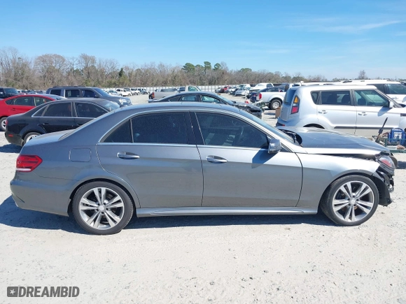2016 Mercedes-Benz E-Class E 350 Sport with VIN WDDHF5KB5GB226231, listed as a IAAI auction lot 41681850 with 88,221 mi miles. Bid and sale history available at carsss.com. Image 14.