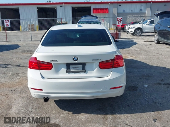 2015 BMW 3 Series 320i xDrive с VIN WBA3C3G58FNS73185, выставлен на аукционе IAAI как лот 42264374 с пробегом 91 192 миль миль и . История ставок и продаж доступна на DreamBid. Изображение 17.