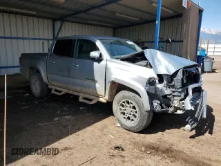 2022 Toyota Tacoma SR z VIN 3TMCZ5AN2NM470545, wystawiony jako Copart lot #58419285 z przebiegiem 57 599 mil mil oraz Szkoda całkowita • Salvage title. Historia ofert i sprzedaży dostępna na DreamBid. Obrazek 4.