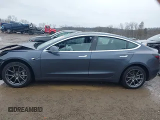 2020 Tesla Model 3 Performance z VIN 5YJ3E1EC9LF601713, wystawiony jako IAAI lot #41888617 z przebiegiem 70 517 mil mil oraz . Historia ofert i sprzedaży dostępna na DreamBid. Obrazek 15.