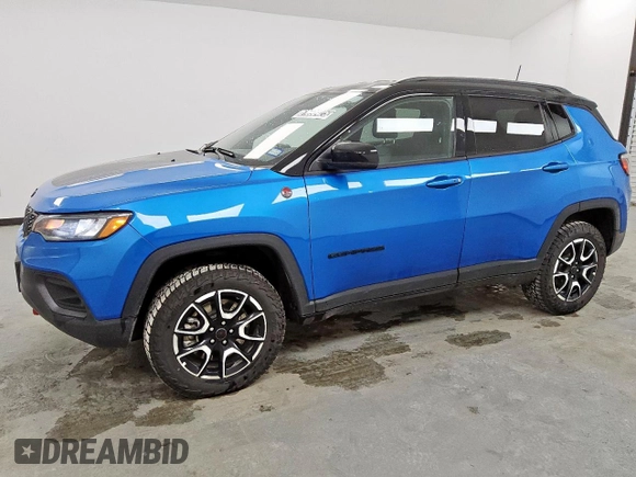 2025 Jeep Compass Trailhawk with VIN 3C4NJDDN0ST536792, listed as a Copart auction lot 61690425 with 14,512 mi miles and Clean title. Bid and sale history available at DreamBid. Image 1.