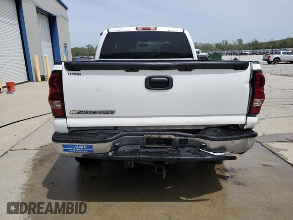 2006 Chevrolet Silverado 1500 LT2 with VIN 1GCEK19B56Z207532, listed as a Copart auction lot 54213065 with 175,177 mi miles and Salvage Title. Bid and sale history available at DreamBid. Image 6.