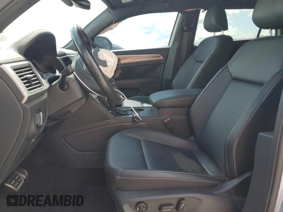 2020 Volkswagen Atlas SE z VIN 1V25E2CA9LC217670, wystawiony jako Copart lot #61438655 z przebiegiem 55 391 mil mil oraz Nie do naprawy • Non repairable. Historia ofert i sprzedaży dostępna na DreamBid. Obrazek 7.