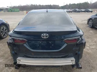 2020 Toyota Camry SE with VIN 4T1G11AK6LU969747, listed as a IAAI auction lot 41723352 with 47,607 mi miles. Bid and sale history available at carsss.com. Image 17.