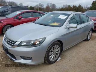 2013 Honda Accord Sdn EX-L with VIN 1HGCR2F8XDA031768, listed as a IAAI auction lot 41541297 with 134,332 mi miles. Bid and sale history available at carsss.com. Image 17.