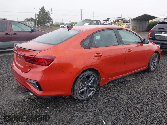 2021 Kia Forte GT-Line with VIN 3KPF34AD5ME341174, listed as a IAAI auction lot 41915220 with 28,804 mi miles. Bid and sale history available at carsss.com. Image 4.