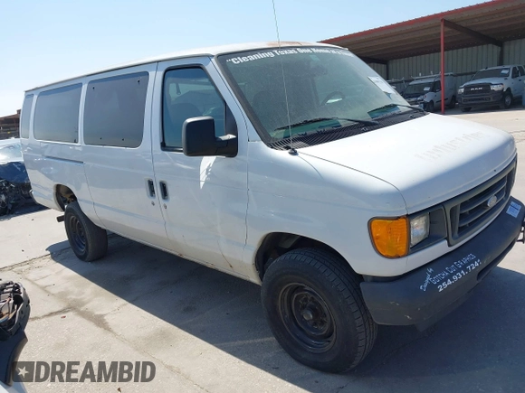 2004 Ford Econoline Passenger XL z VIN 1FBSS31S44HB21002, wystawiony jako IAAI lot #41805318 z przebiegiem 235 045 mil mil oraz . Historia ofert i sprzedaży dostępna na DreamBid. Obrazek 1.