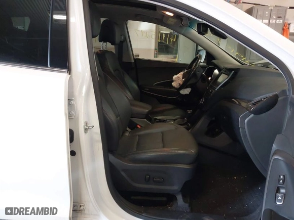 2017 Hyundai Santa Fe Sport 2.0T Ultimate with VIN 5XYZWDLA5HG478826, listed as a IAAI auction lot 41915297 with 117,889 mi miles. Bid and sale history available at carsss.com. Image 5.