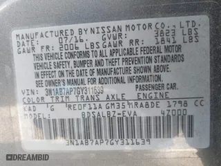 2016 Nissan Sentra SL with VIN 3N1AB7AP7GY311639, listed as a IAAI auction lot 41775139 with 105,183 mi miles. Bid and sale history available at carsss.com. Image 9.
