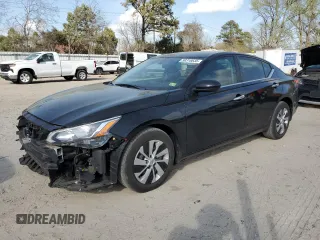 2019 Nissan Altima 2.5 S with VIN 1N4BL4BW9KC257822, listed as a Copart auction lot 50310635 with 39,820 mi miles and Salvage Title. Bid and sale history available at carsss.com. Image 1.