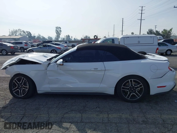 2020 Ford Mustang EcoBoost z VIN 1FATP8UH0L5134222, wystawiony jako IAAI lot #41477417 z przebiegiem 40 698 mil mil oraz . Historia ofert i sprzedaży dostępna na DreamBid. Obrazek 18.