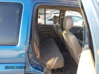 2004 Jeep Liberty Limited with VIN 1J4GL58K34W235515, listed as a IAAI auction lot 41863833 with 200,935 mi miles. Bid and sale history available at carsss.com. Image 8.