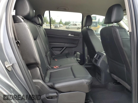 2018 Volkswagen Atlas SE with VIN 1V2PR2CA4JC555911, listed as a Copart auction lot 61905125 with 101,860 mi miles and Salvage title. Bid and sale history available at DreamBid. Image 11.
