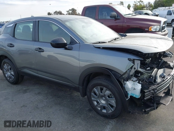 2025 Nissan Kicks S with VIN 3N8AP6BA7SL310908, listed as a IAAI auction lot 40967736 with 77 mi miles. Bid and sale history available at carsss.com. Image 1.
