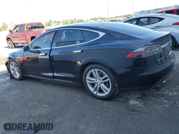 2015 Tesla Model S 85D with VIN 5YJSA1S29FF084680, listed as a Copart auction lot 51488045 with 116,690 mi miles and Salvage Title. Bid and sale history available at carsss.com. Image 2.