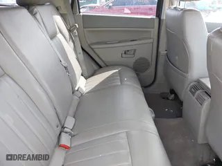 2005 Jeep Grand Cherokee Laredo with VIN 1J8HR48N55C556383, listed as a IAAI auction lot 41814624 with 189,102 mi miles. Bid and sale history available at carsss.com. Image 8.