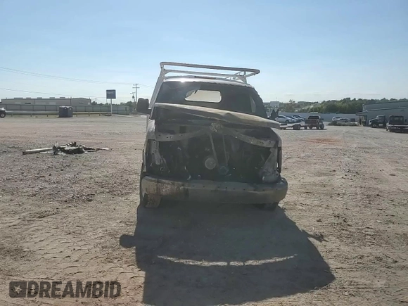 2007 GMC Savana Commercial SRW C6Y z VIN 1GDHG31U571241621, wystawiony jako Copart lot #71527434 z przebiegiem Nie podano mil oraz Szkoda całkowita • Salvage title. Historia ofert i sprzedaży dostępna na DreamBid. Obrazek 10.