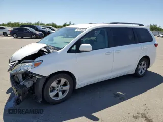 2017 Toyota Sienna LE Auto Access Seat with VIN 5TDKZ3DC7HS815762, listed as a Copart auction lot 60749765 with 60,798 mi miles and Salvage title. Bid and sale history available at DreamBid. Image 1.