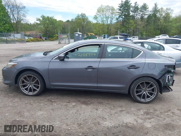 2017 Acura ILX z VIN 19UDE2F32HA012738, wystawiony jako IAAI lot #42188999 z przebiegiem 82 114 mil mil oraz . Historia ofert i sprzedaży dostępna na DreamBid. Obrazek 14.