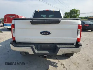 2017 Ford F-250 Lariat z VIN 1FT7W2BT5HEE85024, wystawiony jako Copart lot #53636085 z przebiegiem 137 391 mil mil oraz Szkoda całkowita • Salvage title. Historia ofert i sprzedaży dostępna na DreamBid. Obrazek 6.