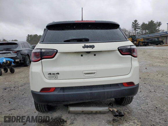 2020 Jeep Compass High Altitude z VIN 3C4NJDCB2LT173758, wystawiony jako Copart lot #50141975 z przebiegiem 52 408 mil mil oraz Szkoda całkowita • Salvage title. Historia ofert i sprzedaży dostępna na DreamBid. Obrazek 6.