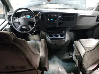 2004 GMC Savana Cargo Van YF7 Upfitter with VIN 1GDFG15T041147283, listed as a Copart auction lot 82193844 with 264,051 mi miles and Salvage Title. Bid and sale history available at carsss.com. Image 8.