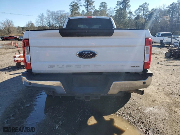 2017 Ford Super Duty F-250 SRW XLT with VIN 1FT7X2A62HEC11076, listed as a Copart auction lot 43019285 with 313,372 mi miles and Clean Title. Bid and sale history available at carsss.com. Image 6.
