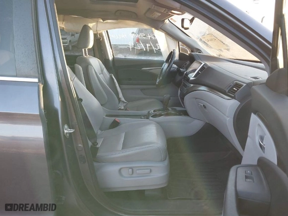 2017 Honda Pilot EX-L with VIN 5FNYF5H56HB020703, listed as a IAAI auction lot 41366342 with 96,618 mi miles. Bid and sale history available at carsss.com. Image 5.