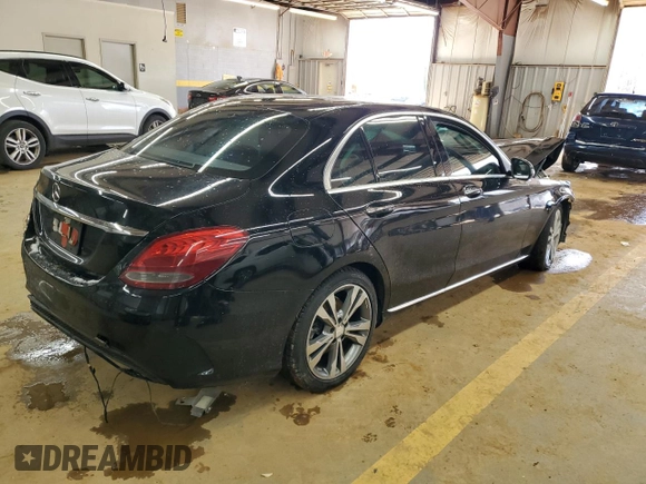 2016 Mercedes-Benz C 300 z VIN 55SWF4JB1GU160379, wystawiony jako Copart lot #46223955 z przebiegiem Nie podano mil oraz Szkoda całkowita • Salvage title. Historia ofert i sprzedaży dostępna na DreamBid. Obrazek 3.