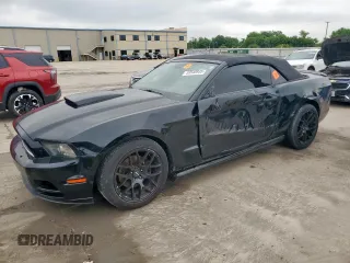 2013 Ford Mustang V6 z VIN 1ZVBP8EM7D5217243, wystawiony jako Copart lot #59540935 z przebiegiem 204 457 mil mil oraz Szkoda całkowita • Salvage title. Historia ofert i sprzedaży dostępna na DreamBid. Obrazek 1.