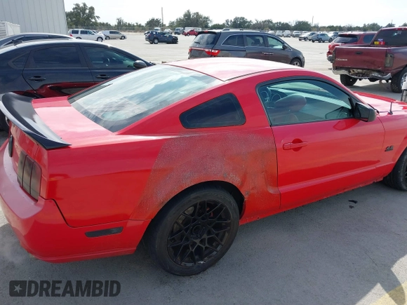 2006 Ford Mustang GT Deluxe with VIN 1ZVFT82H465211066, listed as a IAAI auction lot 41572368 with 84,389 mi miles. Bid and sale history available at carsss.com. Image 6.