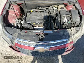 2014 Chevrolet Cruze 2LT z VIN 1G1PE5SB5E7400168, wystawiony jako Copart lot #55174525 z przebiegiem 162 785 mil mil oraz Nie do naprawy • Non repairable. Historia ofert i sprzedaży dostępna na DreamBid. Obrazek 11.