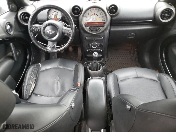 2011 MINI Cooper Countryman with VIN WMWZB3C59BWH95303, listed as a Copart auction lot 46873245 with 207,317 mi miles and Clean Title. Bid and sale history available at carsss.com. Image 8.