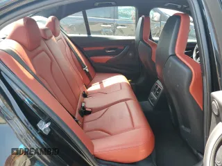 2018 BMW M3 z VIN WBS8M9C57J5L00408, wystawiony jako Copart lot #59763855 z przebiegiem 33 357 mil mil oraz Szkoda całkowita • Salvage title. Historia ofert i sprzedaży dostępna na DreamBid. Obrazek 10.