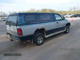 1994 Dodge 1500 with VIN 1B7HF16Y7RS564203, listed as a IAAI auction lot 42134210 with 224,565 mi miles and . Bid and sale history available at DreamBid. Image 4.
