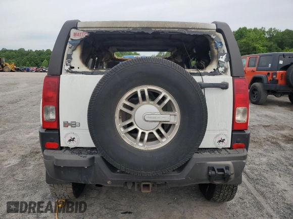 2006 Hummer H3 z VIN 5GTDN136868153785, wystawiony jako Copart lot #58202235 z przebiegiem Nie podano mil oraz Szkoda całkowita • Salvage title. Historia ofert i sprzedaży dostępna na DreamBid. Obrazek 6.