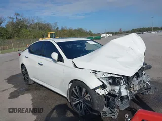 2019 Nissan Altima 2.5 Platinum with VIN 1N4BL4FV7KC219605, listed as a IAAI auction lot 40867438 with 80,208 mi miles. Bid and sale history available at carsss.com. Image 1.
