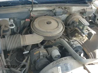 1990 Chevrolet Silverado 2500 с VIN 1GCFC24K4LZ215115, выставлен на аукционе IAAI как лот 42306142 с пробегом 115 085 миль миль и . История ставок и продаж доступна на DreamBid. Изображение 12.