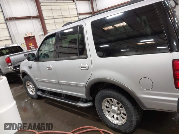 2000 Ford Expedition Special Service z VIN 1FMFU16L2YLC02530, wystawiony jako IAAI lot #42238010 z przebiegiem Nie podano mil oraz . Historia ofert i sprzedaży dostępna na DreamBid. Obrazek 14.