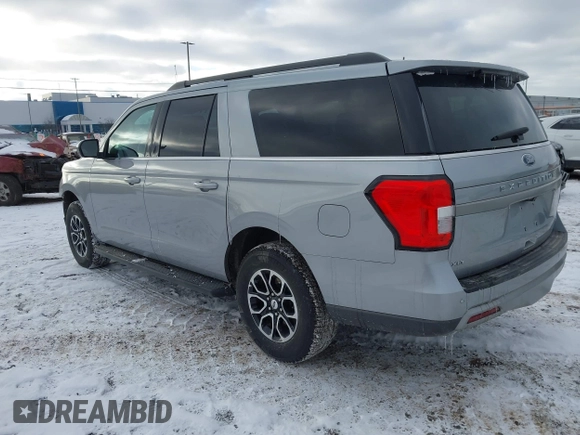 2024 Ford Expedition Max XLT with VIN 1FMJK1J82REA48491, listed as a IAAI auction lot 41272798 with 28,000 mi miles and . Bid and sale history available at DreamBid. Image 3.