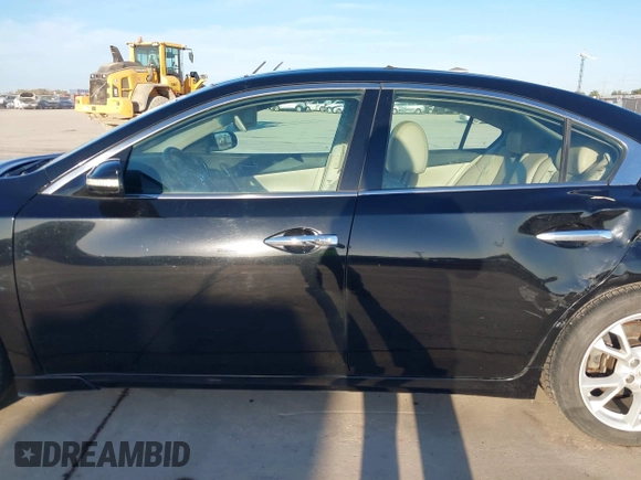 2013 Nissan Maxima S z VIN 1N4AA5AP2DC823212, wystawiony jako IAAI lot #41195799 z przebiegiem 216 924 mil mil oraz . Historia ofert i sprzedaży dostępna na DreamBid. Obrazek 14.