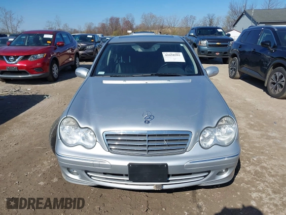 2007 Mercedes-Benz C 280 Luxury with VIN WDBRF92H37F891873, listed as a IAAI auction lot 42058992 with 127,760 mi miles and . Bid and sale history available at DreamBid. Image 12.