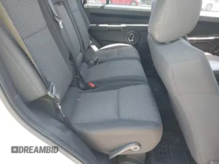 2010 Jeep Commander Sport с VIN 1J4RH4GK9AC140962, выставлен на аукционе IAAI как лот 42117872 с пробегом 177 640 миль миль и . История ставок и продаж доступна на DreamBid. Изображение 8.